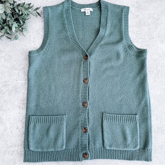 The TOG Shop Jackets & Blazers - The TOG Shop Teal Sleeveless Button Down Vest Size Small